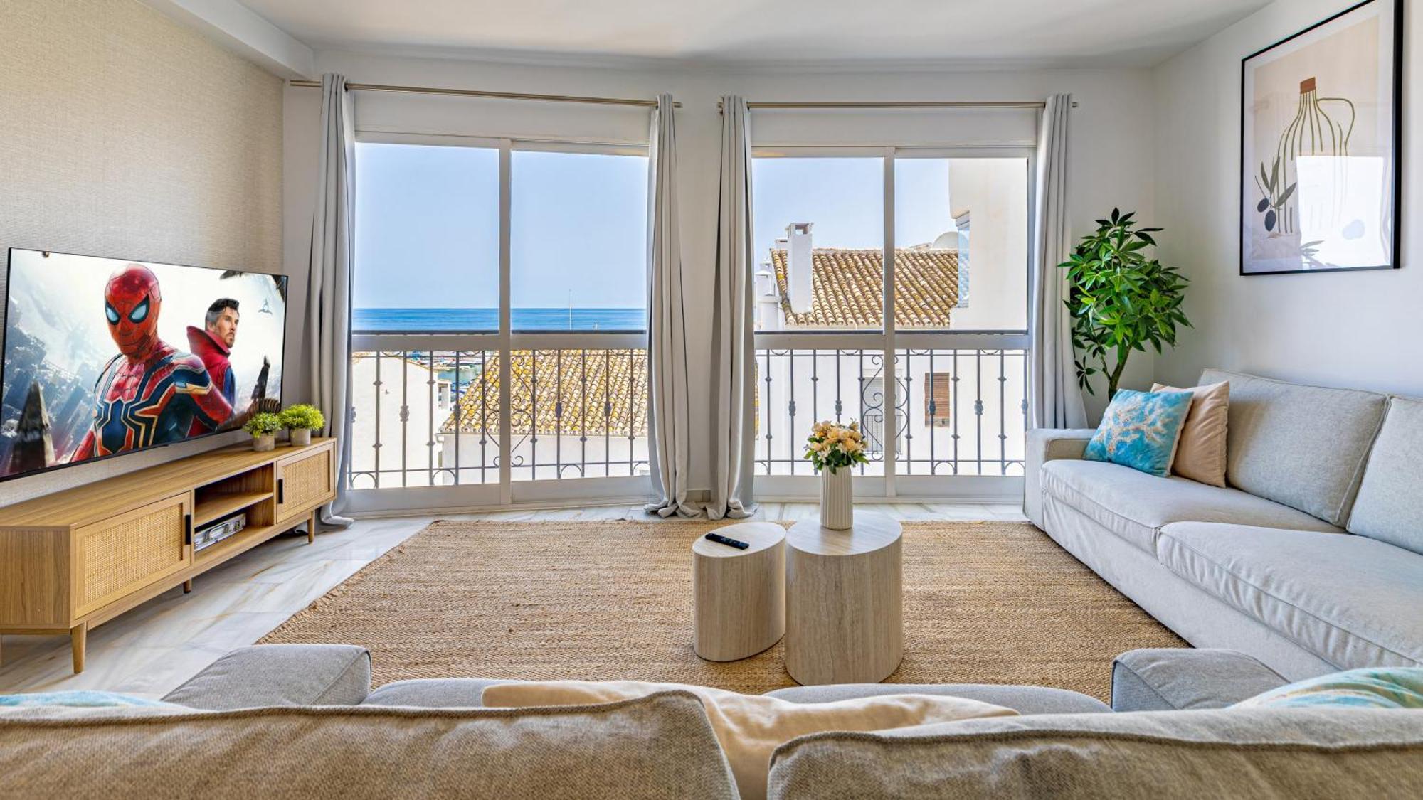 Vacation I Sea Views, 24-7 Security, Parking, Walk To Everything In Luxurious Puerto Banus Apartment *